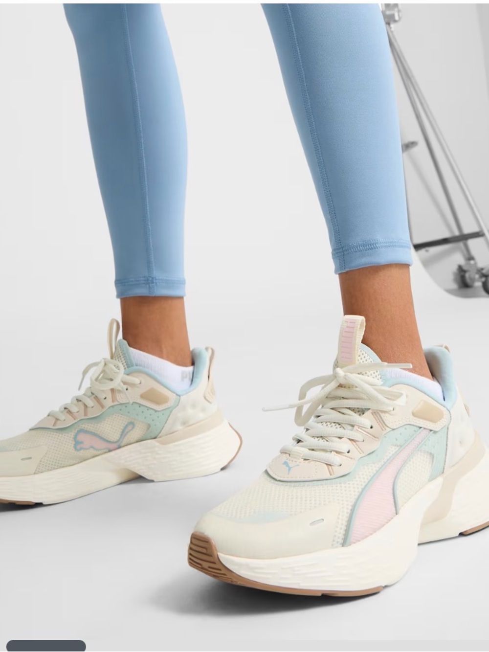 Puma Women’s White and Light Blue Softride Sway Running Shoe